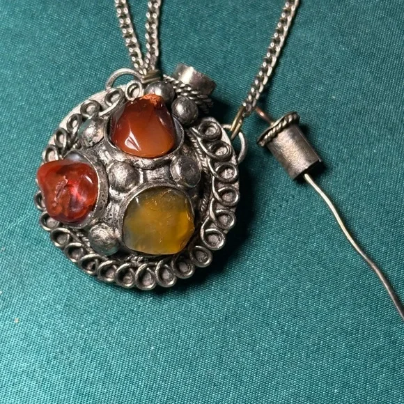 Elegant Perfume Bottle Snuff Silver Tone Pendant with Amber and Yellow Stones - Picture 4 of 6